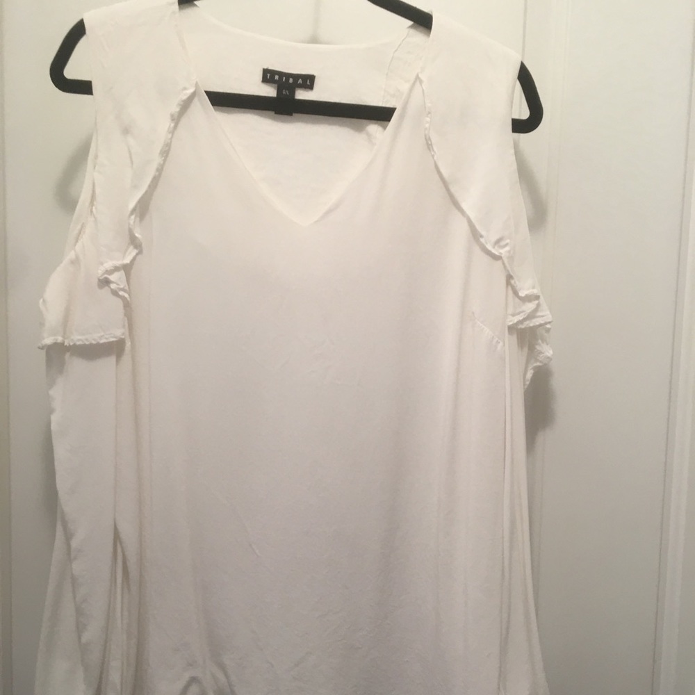 Cold shoulder long sleeve cream blouse NWOT